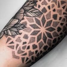 Tattoo Gap Filler Patterns, Mandala Tattoo Gap Filler, Filler Tattoo Designs Half Sleeves, Floral Gap Filler Tattoo, Filler Tattoo Ideas Backgrounds, Sleeve Tattoo Filler Ideas, Filler Tattoo Ideas Gap Men, Tattoo Gap Filler Ideas, Geometric Filler Tattoo