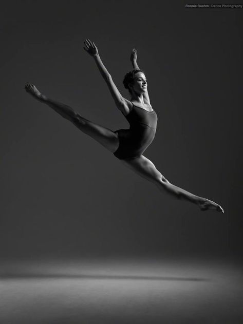 Black And White Contemporary Dance Photography Photos on pointe shoes Contemporary Dance Photography, Dance Portfolio, Vienna State Opera, Isadora Duncan, Alvin Ailey, Ballet Inspiration, Boris Vallejo, Dance Like No One Is Watching, Portfolio Ideas