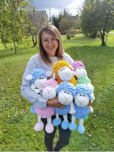 Crochet Sheep Free Pattern, Crochet Lamb Pattern, Crochet Giraffe Pattern, Different Crochet Stitches, Love Crafts, Crochet Toys Free Patterns, Crochet Tree, Knitted Toys Free Patterns, Crochet Sheep