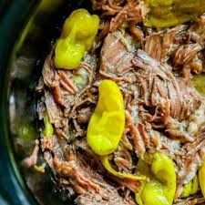 Deer Roast Crockpot, Venison Roast Crockpot, Roast Venison Recipes, Venison Recipes Crockpot, Deer Backstrap Recipes, Deer Steak Recipes, Elk Meat Recipes, Pepperoncini Beef, Roast Mississippi