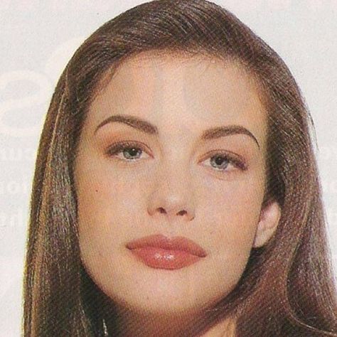 Liv Tyler Makeup, Liv Tyler 90s, Liv Tyler, Chubby Cheeks, Long Locks, Magical World, Pale Skin, Pure Beauty, Fair Skin