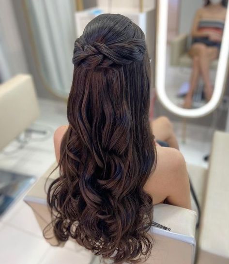 Cute Prom Hairstyles, Formal Hairstyles For Long Hair, Simple Prom Hair, Guest Hair, Long Hair Wedding Styles, Prom Hairstyles For Long Hair, Hairdo For Long Hair, Prom Hairstyles, Braids For Long Hair