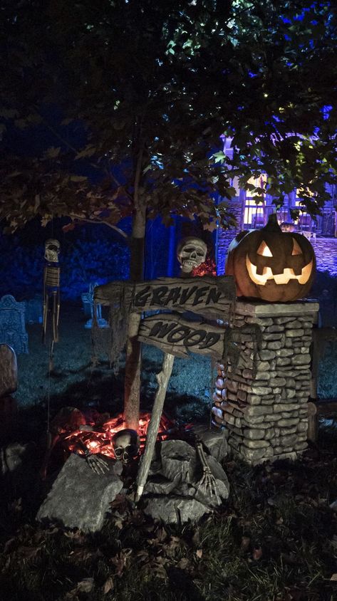 Haunted Garage, Haunted Maze, Zombie Dolls, Halloween Facts, Halloween Yard Decorations, Halloween 2022, Halloween Yard, Halloween Displays, Samhain