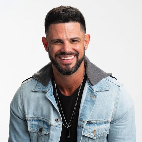 Steven Furtick - YouTube Holly Furtick, Women Pastors, Kay Arthur, Psalm 119 114, Blue Menu, False Teachers, Steven Furtick, Christine Caine, Lysa Terkeurst