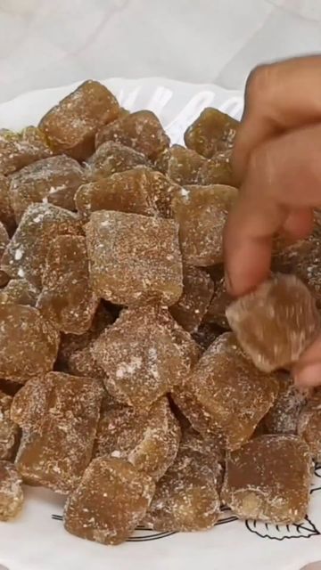 Amla Candy Recipe, Amla Chutney Recipe, Amla Recipe, Amla Chutney, Amla Recipes, Kashmiri Dum Aalu, Indian Cooking Recipes, Sweet Dishes Recipes, Vegetarian Snacks Recipes