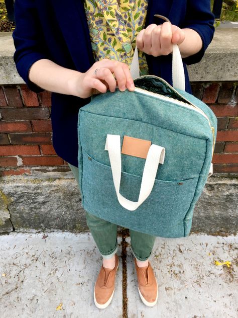 Diy Canvas Backpack, Making A Backpack, Canvas Backpack Pattern, Making Backpack, Make A Backpack, Diy Backpack Pattern, Backpack Pattern Sewing, Sew Bags, Diy Backpack