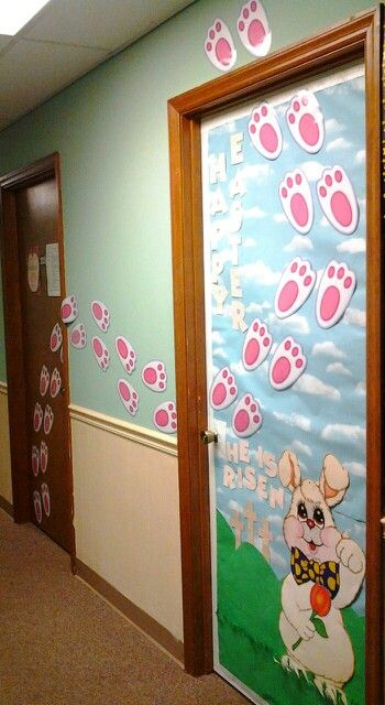 My Easter Classroom Door Picture 2...my classroom has 2 doors but only 1 is utilized so I decided to put bunny tracks across both doors. Door Ideas For Classroom, Easter Classroom Door, Easter Classroom Decorations, Easter Door Decorations, Easter Classroom, Preschool Pictures, Spring Door Decoration, Easter School, Ideas For Classroom