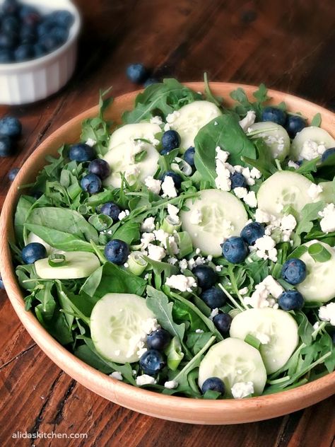 Balsamic Blueberry Salad by alidaskitchen  #Salad #Blueberry #Balsamic #Healthy Blueberry Salad Recipes, Blueberry Salad, Rabbit Food, Salad Bar, Healthy Salads, Fresh Vegetables, Summer Salads, Delicious Salads, Soup And Salad