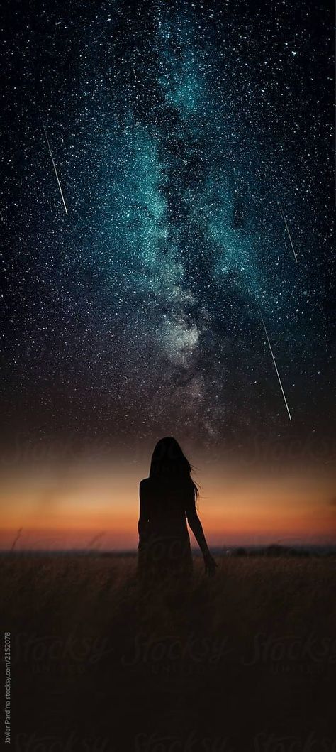 Cute Digital Art, Astronomy Telescope, Hubble Space, Falling Stars, Hubble Space Telescope, Space Telescope, Woman Looking, Young Woman, Night Sky