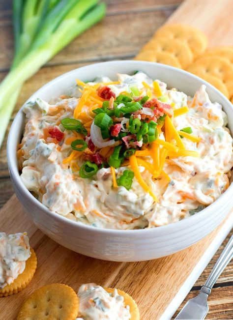 Million Dollar Dip Million Dollar Dip Recipe, Garlic Dip Recipes, Million Dollar Dip, Baked Potato Dip, Melissas Southern Style Kitchen, Chip Dip Recipes, Southern Style Kitchen, Salad Avocado, Dips And Appetizers