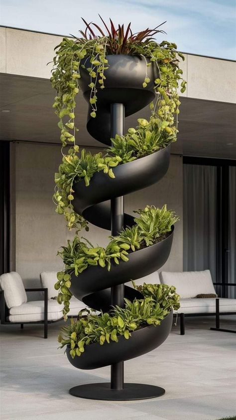 Planter Stands Outdoor, Outdoor Planter Ideas, Penthouse Terrace, Diy Garden Fountains, Custom Planters, Cool Tree Houses, Modern Backyard Landscaping, Deck Decorating Ideas, Rock Garden Landscaping