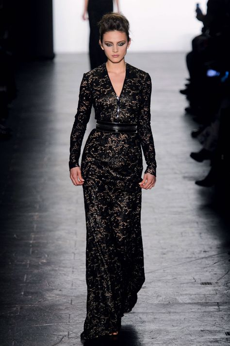 41 - The Cut Carmen Marc Valvo, New York Fall, Most Beautiful Dresses, Fall Winter 2016, Runway Pictures, Fall 2016, Autumn Fall, London Fashion Week, Milan Fashion Week