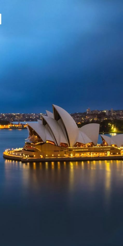 Sydney City, World Wallpaper, Most Beautiful Cities, Famous Places, Alam Yang Indah, Vacation Places, City Aesthetic, Beautiful Places To Travel, Australia Travel