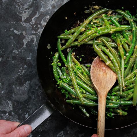 LYONNAISE GREEN BEANS — French Cooking Academy French Green Bean Recipes, French Side Dishes, French Green Lentils, French Beans, French Green Beans, French Recipe, Cooking Green Beans, French Recipes, French Green