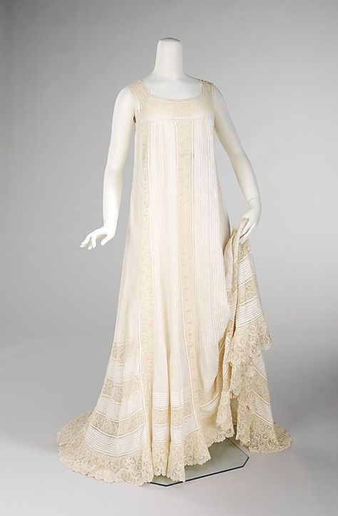 Nightgown 1905 The Metropolitan Museum of Art Undergarment Set, Corset Cover, 1900s Fashion, Cotton Nightgown, Vintage Nightgown, Costume Collection, Antique Clothing, Edwardian Fashion, Historical Dresses