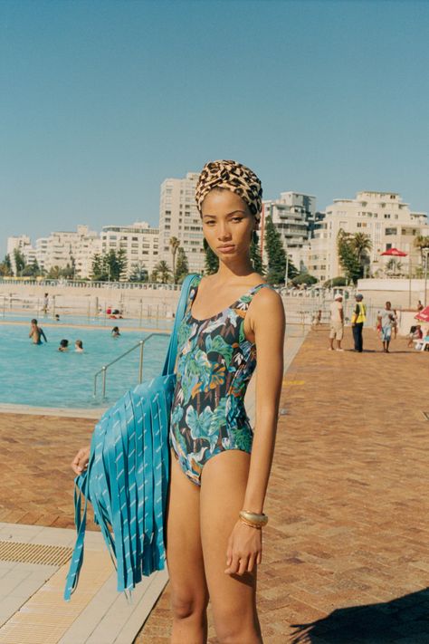 A definitive list of British Vogue's Editors' favourite beach or poolside reads, to keep you busy for the rest of summer. Karly Loyce, Venetia Scott, Vogue Editors, Best Beach Bag, Beach Reads, The White Album, Vogue Uk, Sun Burn, Beach Reading