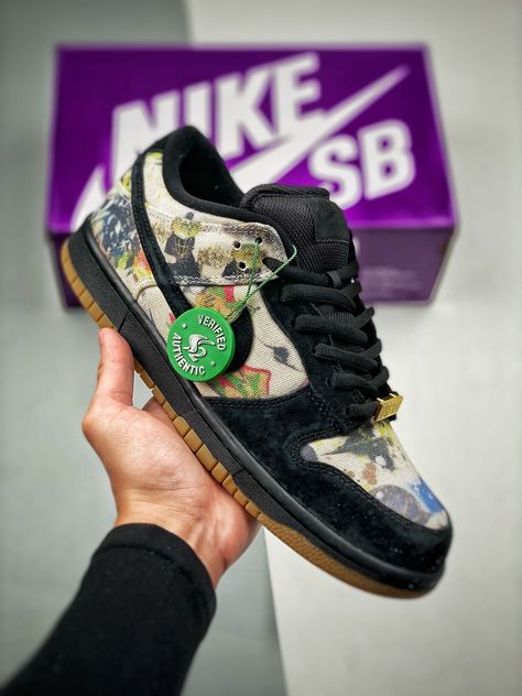 Supreme X Nike, Nike Sb Dunk Low, Sb Dunk Low, Nike Sb Dunks Low, Nike Sb Dunk, Nike Sb Dunks, Sb Dunk, Sneakers Outfit, Sneakers Men Fashion