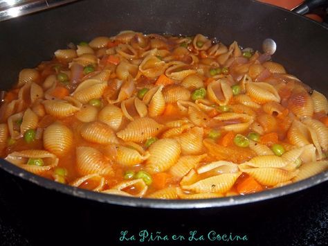 Sopa de Conchitas Sopa Recipe, Shell Pasta, Mexican Comfort Food, Hispanic Recipes, Authentic Mexican Recipes, Hispanic Kitchen, Mexican Soup, Soup Dish, Spanish Dishes