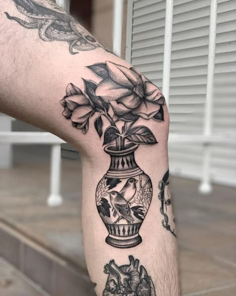 Vase Tattoo, Left Arm Tattoos, Torso Tattoos, Black White Tattoos, Tattoo Inspiration Men, Skeleton Hand Tattoo, Greek Tattoos, Traditional Tattoo Art, Knee Tattoo