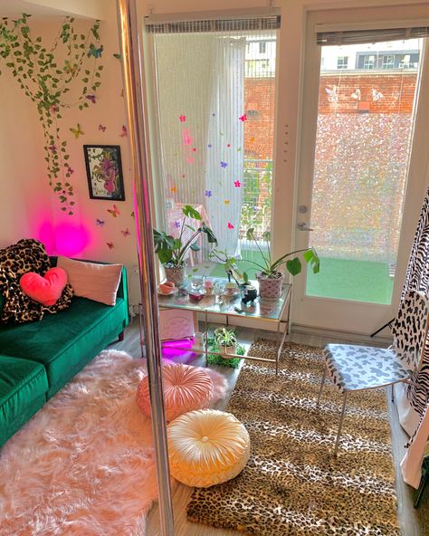 Y2k Maximalist, Maximalist House, Zebra Decor, Pink Lifestyle, House Items, Maximalist Decor, Apartment Aesthetic, Maximalism, Animal Decor