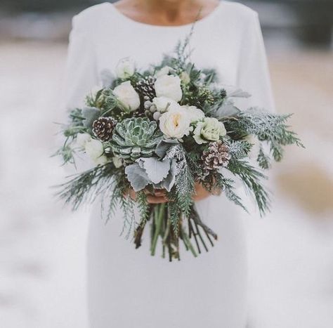 Grey Winter Wedding, Cream Wedding Bouquet, Wedding Flower Guide, Winter Wedding Ideas, Winter Wedding Bouquet, Winter Wedding Decorations, Winter Wedding Flowers, Cream Wedding, Winter Wedding Inspiration