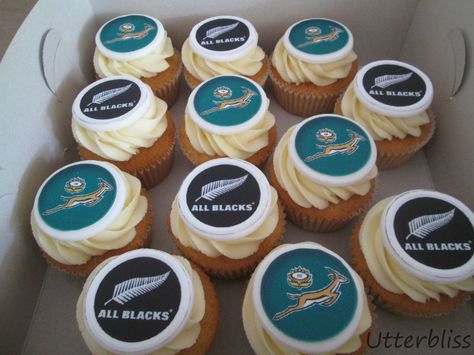 Rugby Cupcakes, Rugby Wallpaper, Rugby Party, Rugby Birthday, Black Cupcakes, Springbok Rugby, All Blacks Rugby, All Blacks, Rugby Players