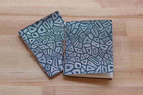 notebooks Making Notebooks, Diy Christmas Gifts For Men, Field Notes Notebook, Diy Notebooks, Diy Gifts For Men, K Crafts, Diy Back To School, Notebook Cover Design, Creative Diy Gifts