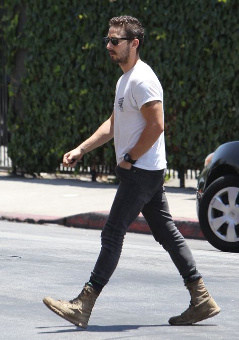 Shia LaBeouf Nike Sfb Boots Outfit, Tactical Boots Outfit, Military Boots Outfit, Shia Labeouf Style, Nike Sfb Boots, Male Fashion Advice, Nike Sfb, Combat Boot Outfit, Pirate Style