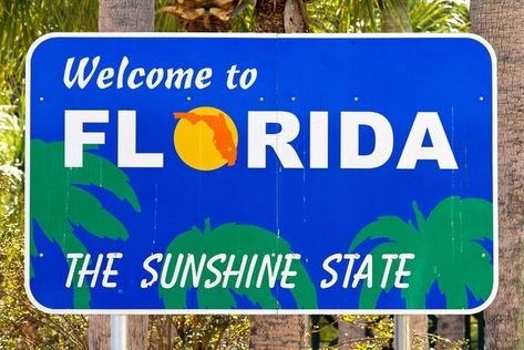 Welcome To Florida Sign Welcome To Florida Sign, Florida Sports Teams, Florida Sign, Welcome To Florida, State Signs, Moving To Florida, Sunny Weather, State Of Florida, Sunshine State