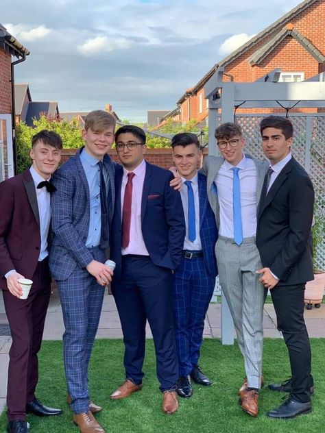 Prom Boys Outfit Suits, Homecoming Guys Outfits, Prom Boys Outfit, School Outfits For Boys, Men With Suits, Year 6 Graduation, Snowball Dance, School Dance Outfits, Prom Outfits For Guys