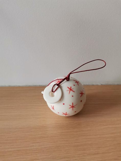 Porcelain Christmas ball Xmas ball ornament in white with red | Etsy Modern Xmas Tree, Hand Painted Christmas Balls, White Baubles, Minimalist Christmas Decor, Porcelain Christmas Ornaments, Christmas Star Decorations, Red White Christmas, Posca Art, Red Stars