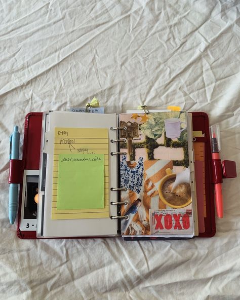 ✨Working on getting settled into the Filofax Metropol🗒️☕️✏️🪷✨ #planners #planning #dailyplanner #plannerobssessed #plannerobsession #planning #plannercommunity #planneraddict #plannerlife #plannerlifestyle #filofax #plannerinspo #personalsizeplanner #functionalplanning #dailyplanning #plannerlife #plannerinspiration #plannerlifestyle #ringsplanner #planner #dailyplanning #dailyplanners #plannerinspo #plannerinserts #plannerinspiration #plannerflipthrough #filofaxcommunity #filofax #serplans ... Filofax Planners Setup, Filofax Inspiration, Filofax Ideas, Functional Planning, Planner Setup, Travel Crafts, Pretty Journals, Cool Journals, Planner Obsessed