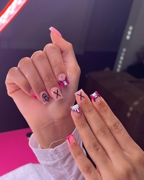 Kaw Nails, Disney Acrylic Nails, Girly Acrylic, Ombre Acrylic Nails, Gel Nails Diy, Colored Acrylic Nails, Girly Acrylic Nails, Cute Acrylic Nail Designs, French Tip Acrylic Nails