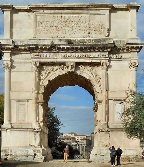 Arch Of Titus, Imperiul Roman, Biblical Archaeology, Ancient Roman Architecture, Architecture Antique, Elder Brother, Circus Maximus, Winged Victory, Roman Forum