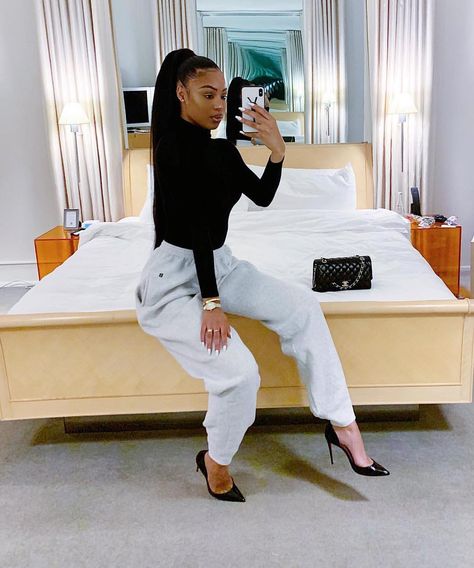 MTG Fashion Inspo on Instagram: “Joggers + heels = 🔥 #MTGFashion” Teaira Walker, Winter Leggings, Looks Black, Outfit Look, Baddie Outfits, Outfit Casual, Comfy Outfits, Cute Casual Outfits, Look Fashion