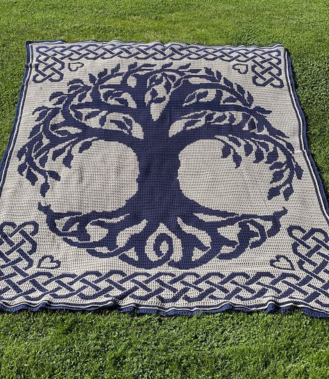 Ravelry: Astrid's Tree of Life blanket by Astrid Schandy Tree Of Life Crochet Pattern Free, Cool Crochet Blanket Patterns, Overlay Mosaic Crochet Patterns Free, Astrid Schandy, Easy Crochet Granny Square Blanket, Crochet Pagan, Tree Of Life Blanket, Mosaic Crochet Patterns Free, Easy Crochet Granny Square