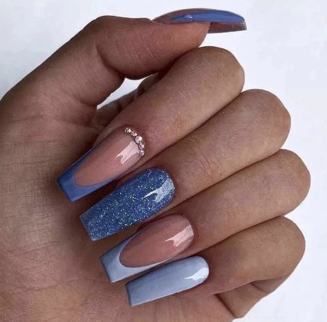 Nails 2023 Trends Summer Coffin, Medium Size Nails Acrylic, January Nails Ideas 2023, Classic Acrylic Nails, January Nails Ideas Acrylic, Nails For Graduation Pictures, Prom Things, Camouflage Nails, Year Nails