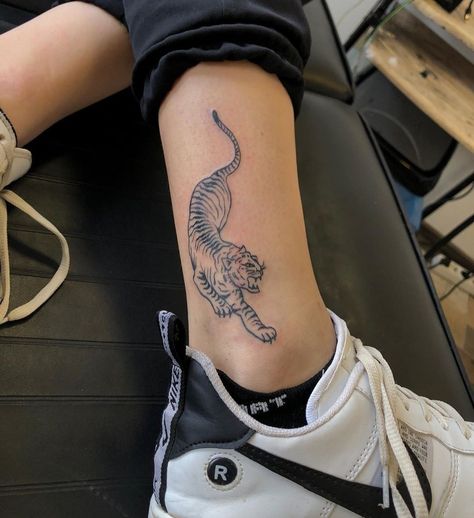 Cheetah Ankle Tattoo, Tiger Tattoo Calf, Tiger Calf Tattoos For Women, Tiger Calf Tattoo, Tiger Ankle Tattoo, Animal Ankle Tattoo, Tiger Foot Tattoo, Lower Calf Tattoo Women, Tiger Tattoo Leg