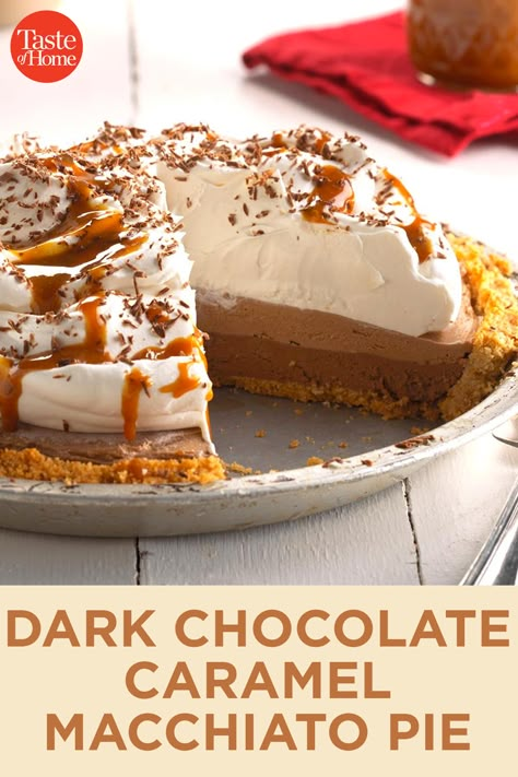 Dark Chocolate-Caramel Macchiato Pie Yummy Pie Recipes, Caramel Pie, Dark Chocolate Caramel, Pie Pops, Chocolate Curls, Caramel Macchiato, Caramel Recipes, Perfect Pies, Sweet Pie