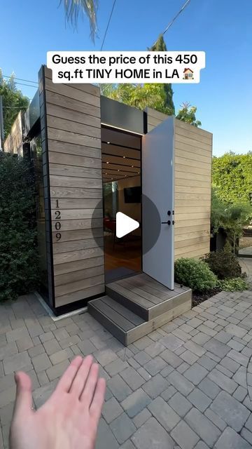 Backyard Tiny House, House Backyard Ideas, Backyard Cabin, Tiny Farmhouse, Modern Bungalow Exterior, Backyard House, Tiny House Nation, Bungalow Exterior, Tiny House Community