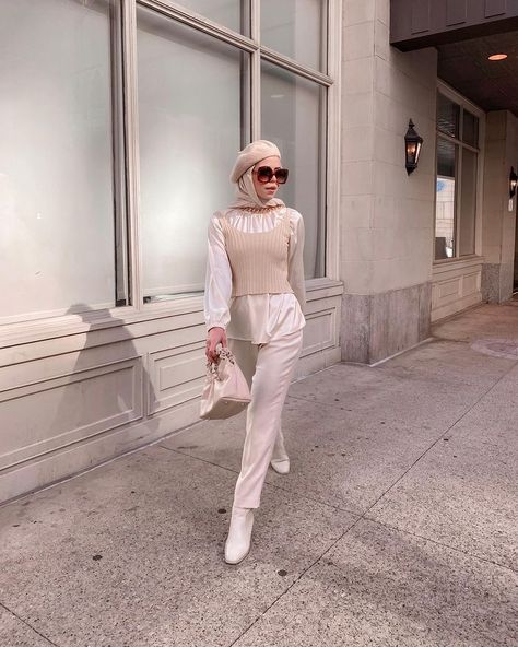 D U H A 🕊 (@styledbyduha) • Instagram photos and videos Hijabi Parisian Style, Parisian Hijab Style, Hijabi Portrait, Dress Like A Parisian, Hijab Aesthetic, Hijab Style Casual, Casual Hijab, Hijabi Style, Style Hijab