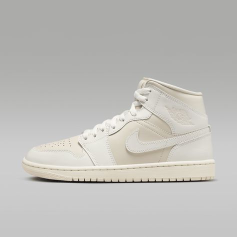 Air Jordan 1 Mid Women's Shoes Tenis Air Jordan, Air Jordan 1 Mid Women, Tenis Air, Jordan Outfits Womens, Nike Jordan 1 Mid, Jordan Mid, Preppy Shoes, Jordan Retro 1, Tenis Nike