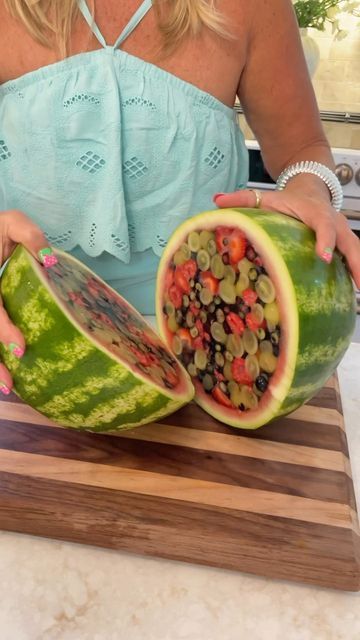 Watermelon Fruit Basket Party Ideas, Watermelon Gelatin Fruit Bowl, Watermelon With Fruit Inside, Watermelon Gelatin Slices, Fruit In Watermelon Bowl, Diy Fruit Bowl Ideas, Fruit Filled Watermelon With Gelatin, Fruit Salad In Watermelon Bowl, Watermelon Gelatin Fruit Slices