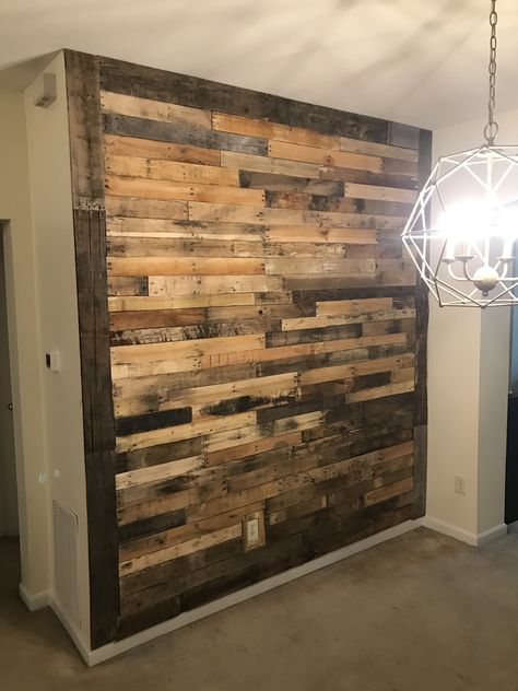 Kitchen Pallet Wall, Basement Office, Diy Furniture Decor, Wood Pallet Wall, Pallet Wall, Distressed Wood, Bar Ideas, Store Front, Media Room