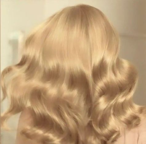 Golden Hair Aesthetic, Blonde Hair Aesthetic Faceless, Long Pink Hair, Cute Hairstyles For School, Honey Blonde Hair, Hair Aesthetic, Honey Hair, Dye My Hair, Hair Inspo Color