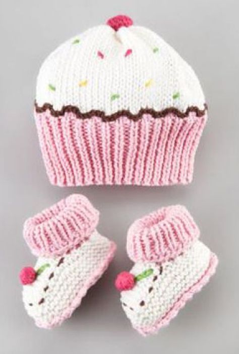 Pola Topi, Cupcake Hats, Knitted Baby Clothes, Haken Baby, Baby Hats Knitting, Crochet Baby Hats, Hat Knitting Patterns, Knitting For Kids, Knitted Hat