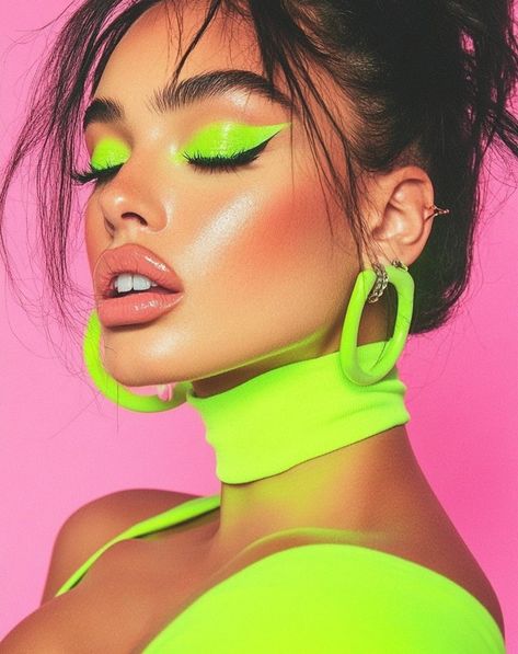 This eyeshadow is serving 💅🏻 #serving #neoneyeshadow #neonaesthetic #neonbeauty Neon Makeup Looks, Neon Eye Makeup, Neon Party Outfits, Neon Eyeshadow, Pop Makeup, Neon Makeup, 80s Neon, Vibrant Eyes, Neon Nights