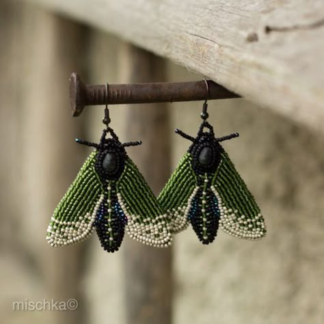 Beaded Ideas, Beading Jewelery, Insect Jewelry, Macrame Earrings, Bead Embroidery Jewelry, Beaded Animals, Embroidery Jewelry, Beaded Jewelry Patterns, Beaded Brooch