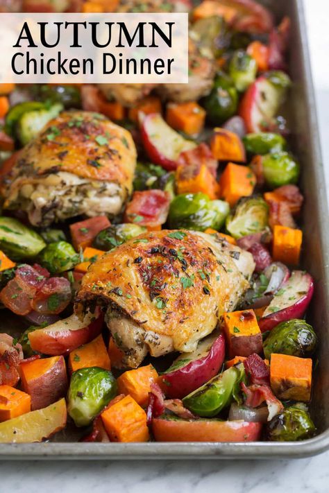 Autumn Chicken, Healthy Fall Dinner, Seasonal Veggies, Pan Chicken Recipes, Sweet Apples, Pan Cooking, Chicken And Veggies, Chicken Veggies, Pan Recipe