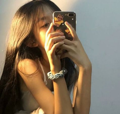 Korean Ulzzang Girl, Mirror Shots, Girls Mirror, Best Filters For Instagram, Korean Ulzzang, Classy Aesthetic, Uzzlang Girl, I Love Girls